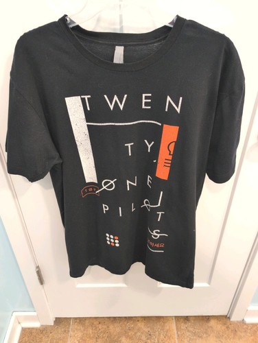 Twenty one pilots - one, black