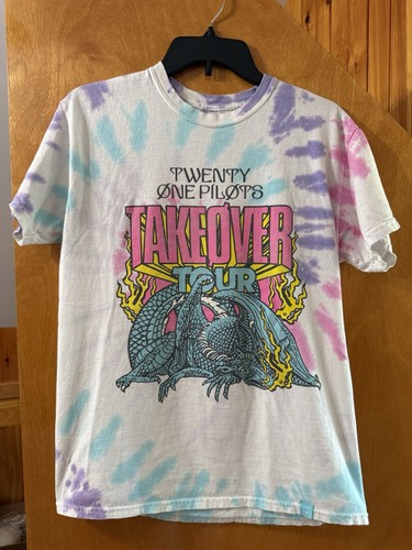 Twenty one pilots takeover - twenty,